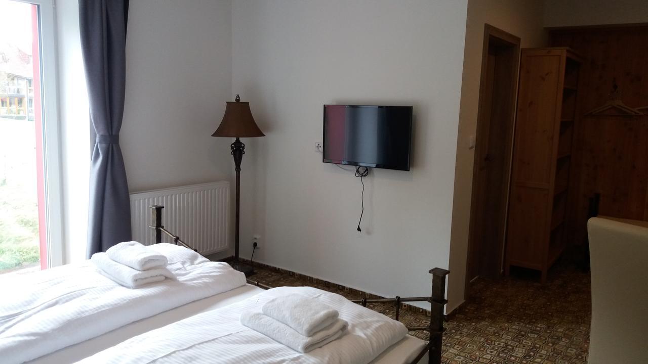 Hotel Bouczech 리프노나드비타보브 외부 사진